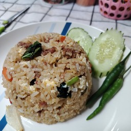 ข้าวผัดแหนมเนื้อพริกสด
