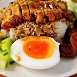 ข้าวหมูกรอบ