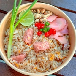 ข้าวผัดแหนม