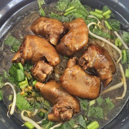 ก๋วยเตี๋ยวข้อไก่ล้วน