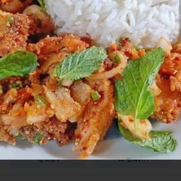 ข้าวยำไก่แซ่บ