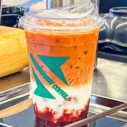 ชาไทยนมสตรอเบอร์รี่