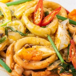 หมึกผัดไข่เค็ม