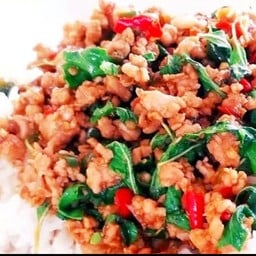 ผัดกะเพราหมูสับ เผ็ด เผ็ด