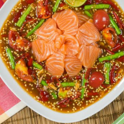 ยำแซลม่อนน้ำปลาร้า