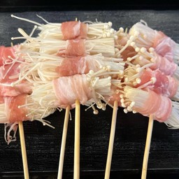 A003 สามชั้นพันเห็ดเข็มทอง