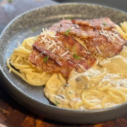 P13 พาสต้าซอสครีมเห็ด Cream Mushroom