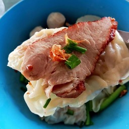 บะหมีเกี๊ยวหมูแดง