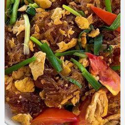 ผัดวุ้นเส้นหมูไข่