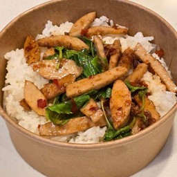 กะเพราหมูยอพริกแห้ง