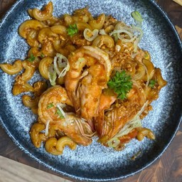 P30 ผัดมักโรนีไข่กุ้ง