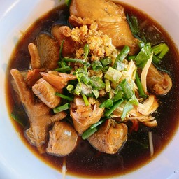 เตี๋ยวไก่ตุ๋นมะระ รุ่น2 (ฮาลาล) สามแยกมณีวัตร ถนนราชดำเนิน