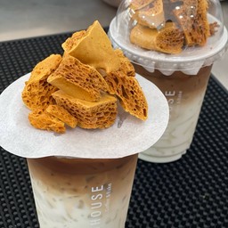 Dalgona Coffee Latte กาแฟลาเต้ดัลโกน่า