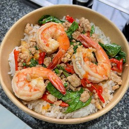 ผัดกะเพรากุ้ง+หมูสับราดข้าว