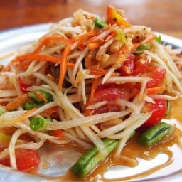 ส้มตำน้องณธีร์