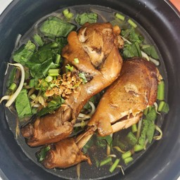 ก๋วยเตี๋ยวน่องไก่ (2น่อง)