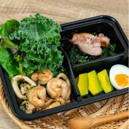 สปาเก็ตตี้เส้นไข่ซีฟู๊ดเบค่อน (Keto)