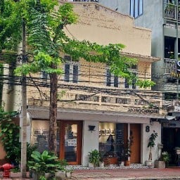 MONOCHROME MONOCHROME