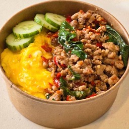 กะเพราหมูสับพริกแห้ง