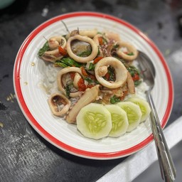 ก๋วยจั๊บตอแหล 7-eleven