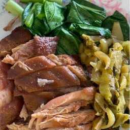 ขาหมู เป็นกับ