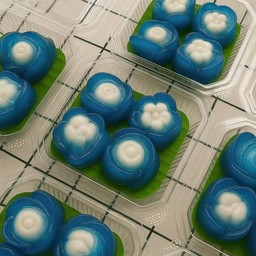 ขนมลืมกลืนอัญชันลาวากะทิสด