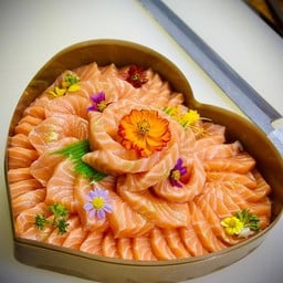 (C3) เค้กแซลมอน หัวใจ 1000กรัม  แถม!!ป้ายHBD แถม!!เทียนเกลัยว