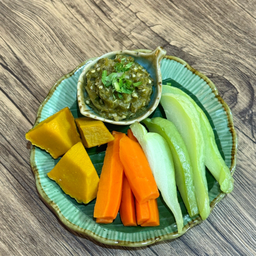 น้ำพริกหนุ่ม+ผักลวก Green Chili Dip (Nam Prik Noom) with Steamed Vegetables