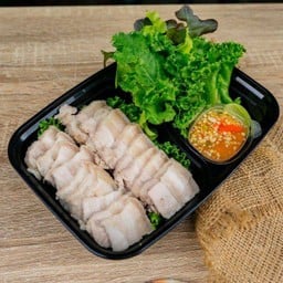 สามชั้นต้มน้ำปลา จิ้มซีฟู๊ด (Keto)