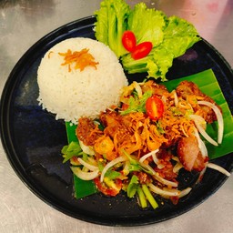 ข้าวยำไก่แซ่บ