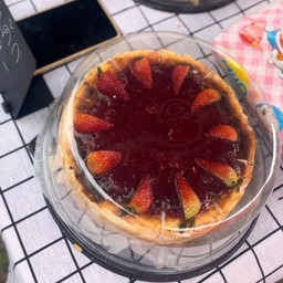 ชีสเค้กหน้าไหม้ สตอเบอร์รี่