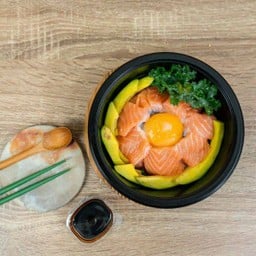 แซลม่อนซาซิมิ ไข่ออนเซน (Keto)