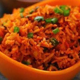 CHICKEN SCHEZWAN FRIED RICE