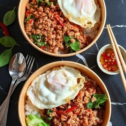 เซตคู่ หมูสับกะเพราพริกแห้งไข่ดาว+หมูสับกะเพราพริกแห้งไข่ดาว