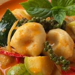 ข้าวสวยแกงเขียวหวานลูกชิ้น