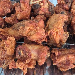 โครงไก่ทอด (4 ชิ้น)