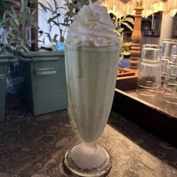 มิลค์เชคชาเขียว Green tea milkshake