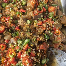 หมูผัดกะปิ