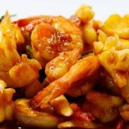 ผัดต้มยำราดข้าว (เลือกเนื้อสัตว์)