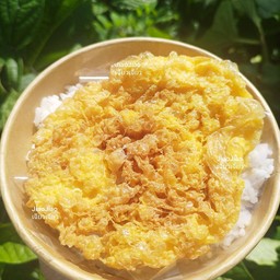 ข้าวไข่เจียวฟู ก๊อบกรอบ (ไข่ 1 ฟอง)
