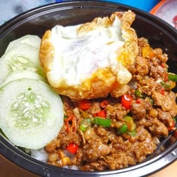 ข้าว ไก่สับ คั่วพริกกระเทียม