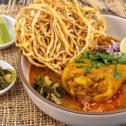 ขันโตกข้าว อาหารเหนือ ตลาดวัดกู้ ปากเกร็ด