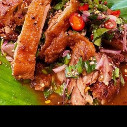ลาบน้ำตกไก่ย่าง