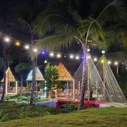 นั่งชิวคาเฟ่ตลาดลุงออม