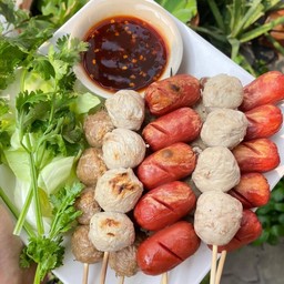 ไส้กรอกไก่แดงย่าง