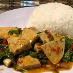 ผัดกะเพราหมูยอราดข้าว