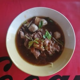 ก๋วยเตี๋ยวซอสแดง(สูตรเพชรบุรี)