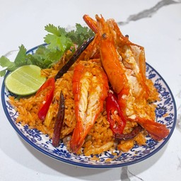 ข้าวผัดต้มยำกุ้งเผา