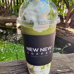 มัจฉะลาเต้มะพร้าวอ่อนครีมชีส