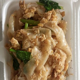 ผัดซีอิ้วหมู